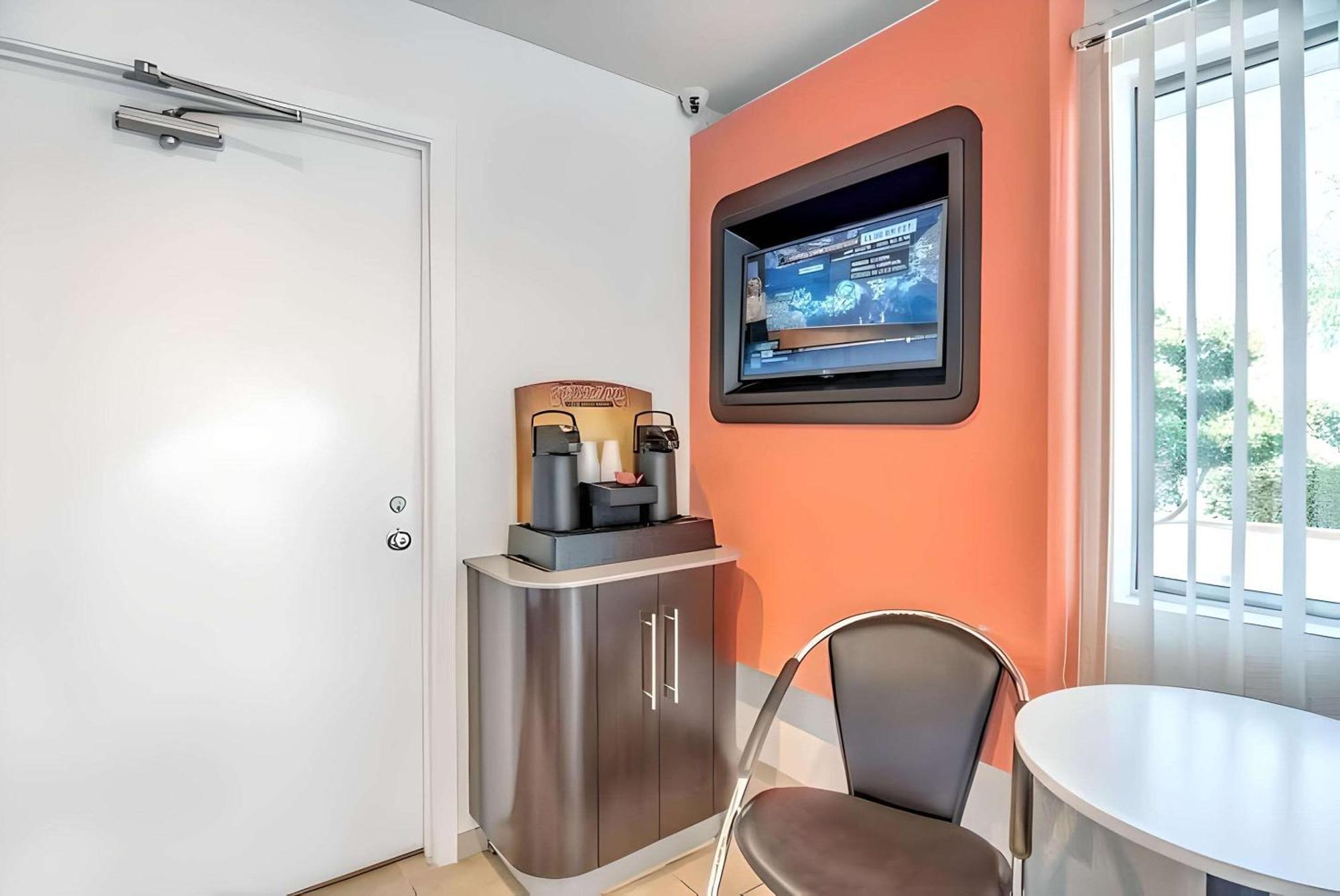 Park Inn By Radisson, Tracy Luaran gambar